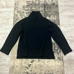 New Abercrombie & Fitch sweater